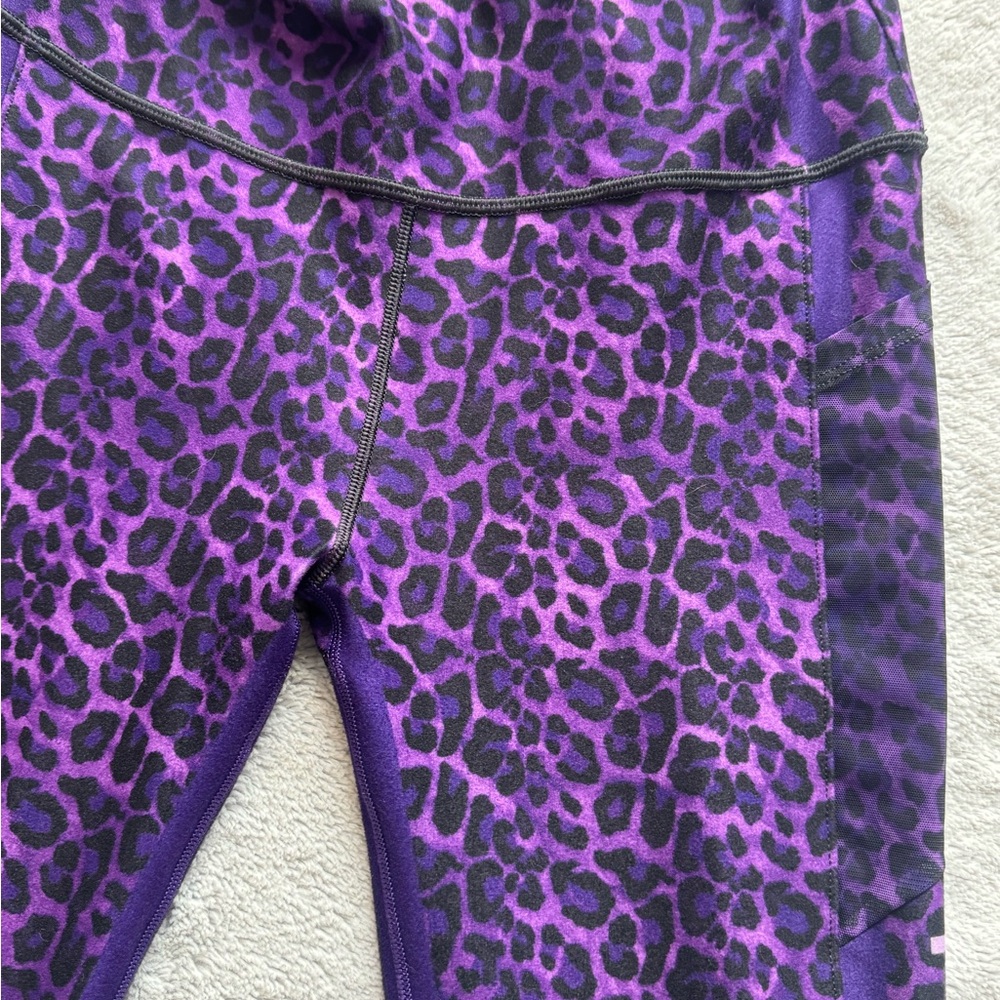 Peloton With Purple Leopard Print Capri‎ Leggings High Rise Side Pockets Small